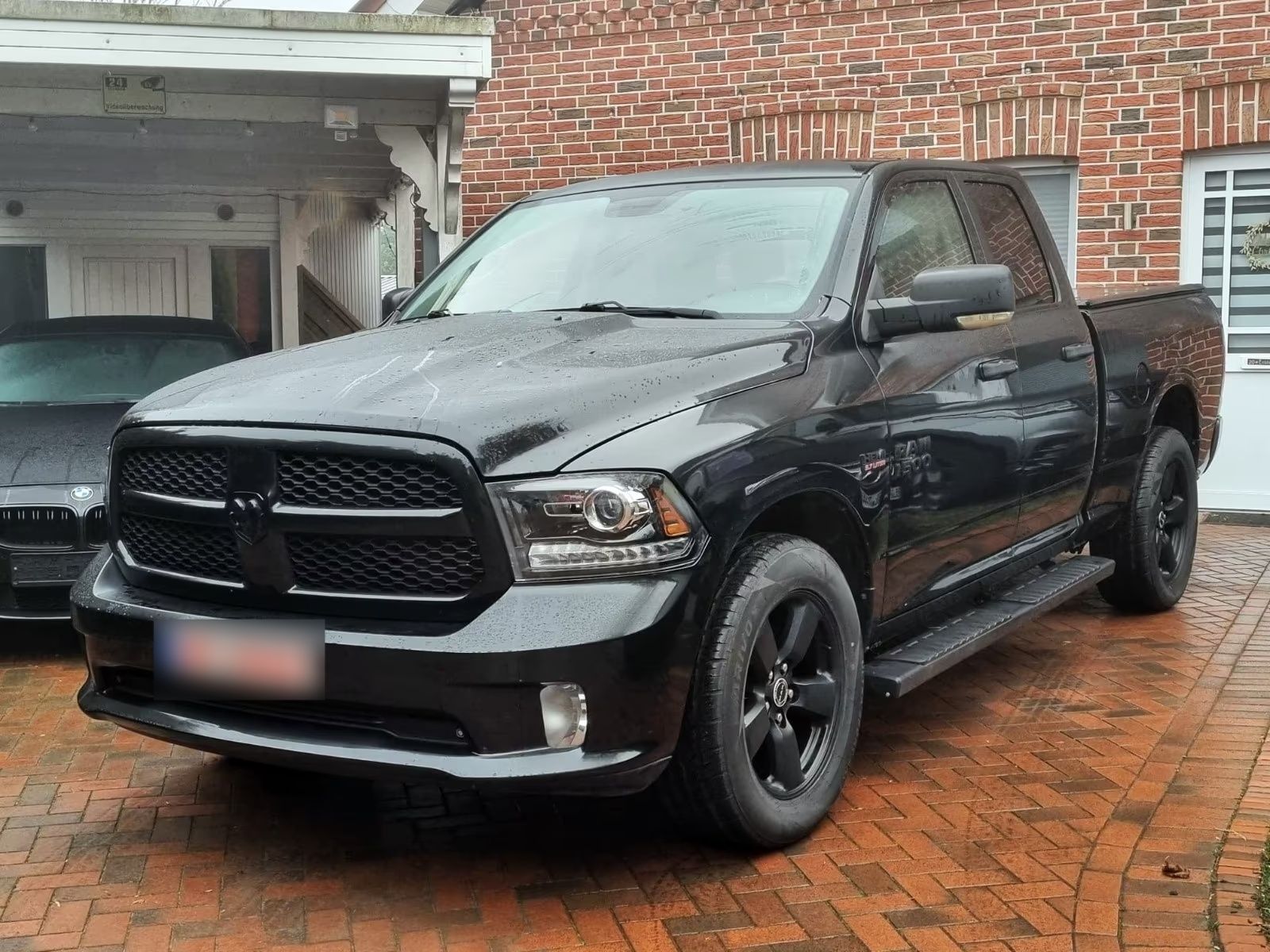 DODGE RAM-FULL BLACK