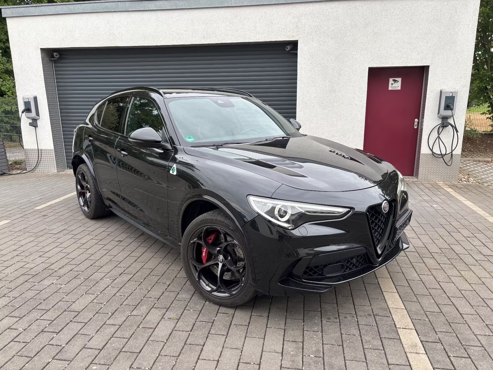 Alfa Romeo Stelvio FULL BLACK - FULL OPTION - Alfa Romeo Stelvio - SYC75