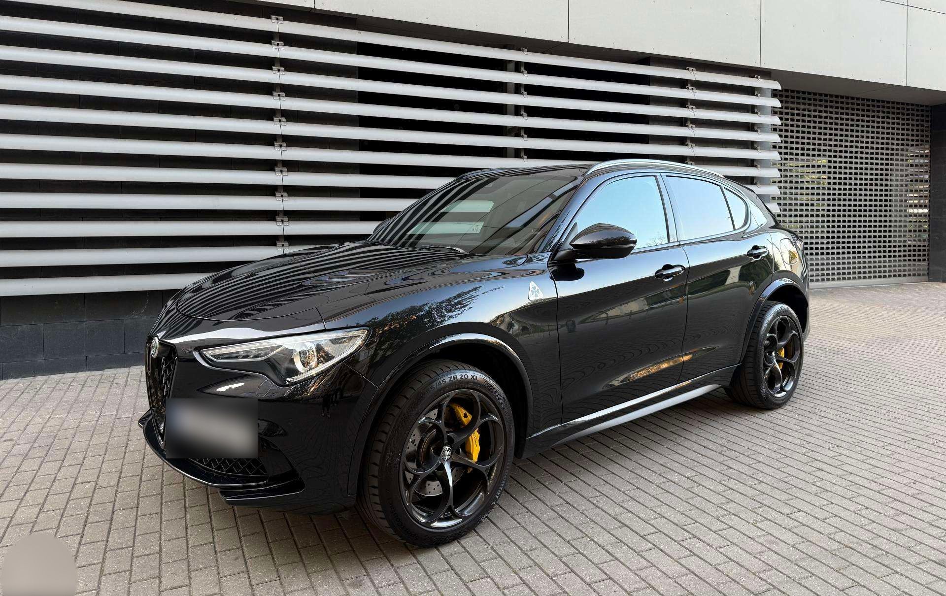 ALFA ROMEO STELVIO - FULL BLACK FULL OPTION - Alfa Romeo Stelvio - SYC75