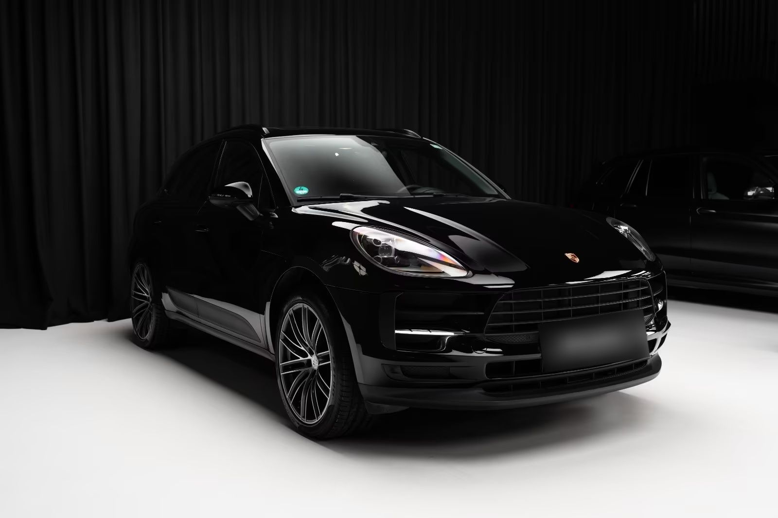 PORSCHE MACAN - FULL BLACK FULL OPTION - Porsche Macan - SYC75