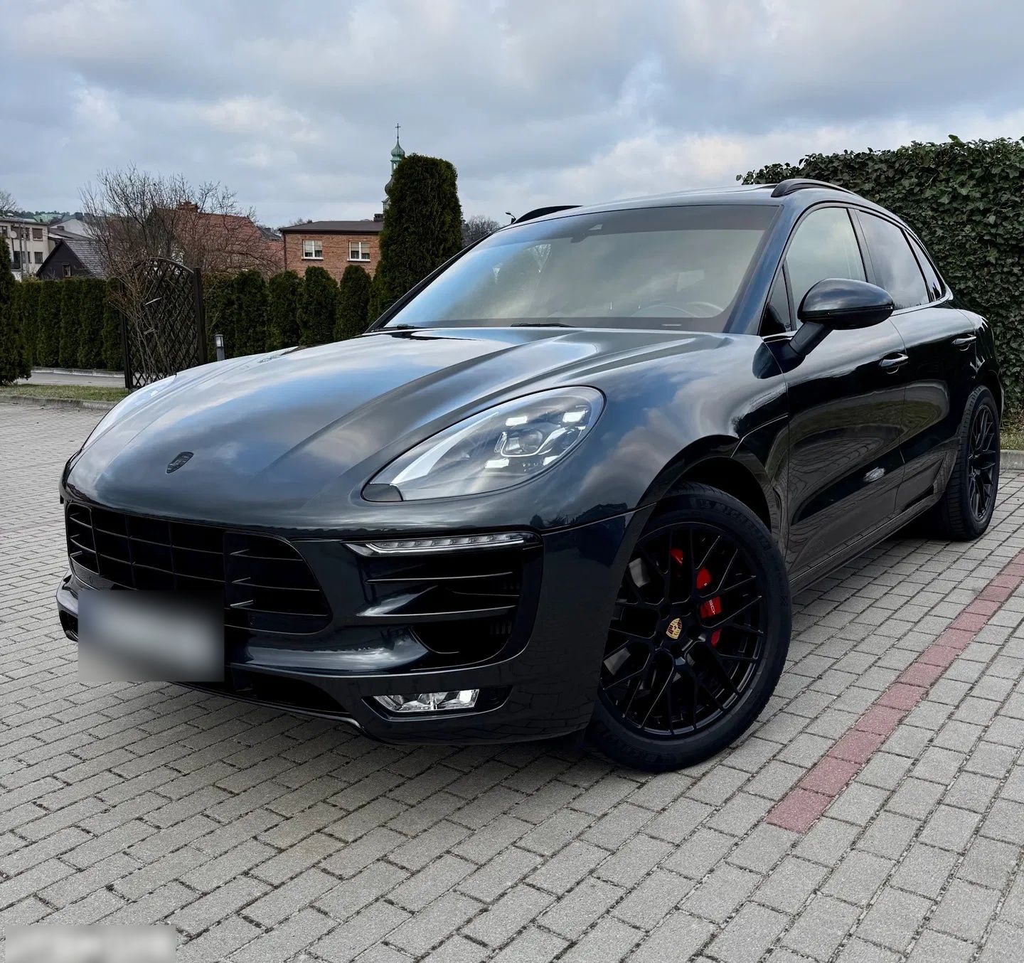 PORSCHE MACAN GTS FULL BLACK - FULL OPTION