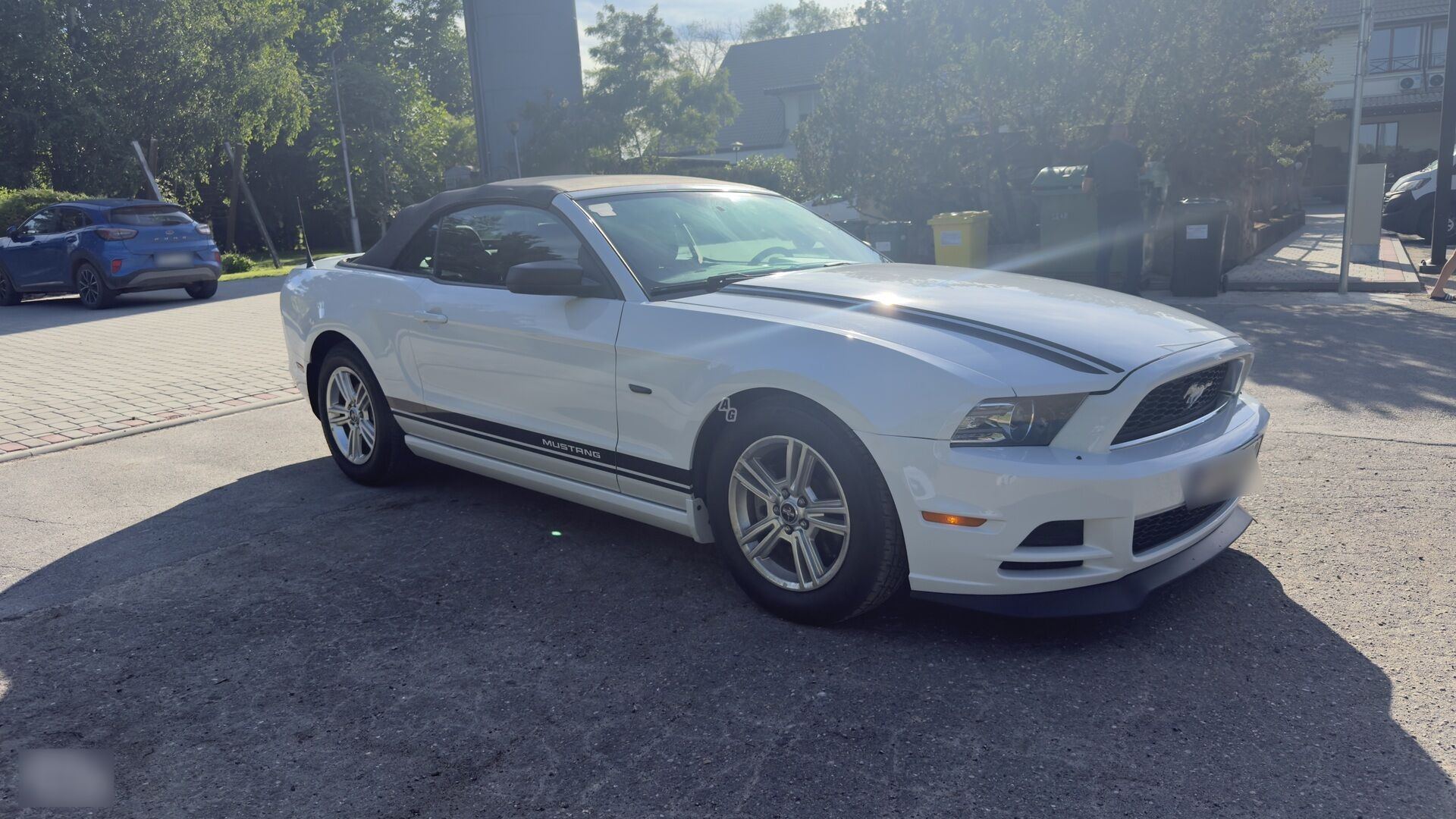 FORD MUSTANG 3.7 V6 décapotable - 305 CH