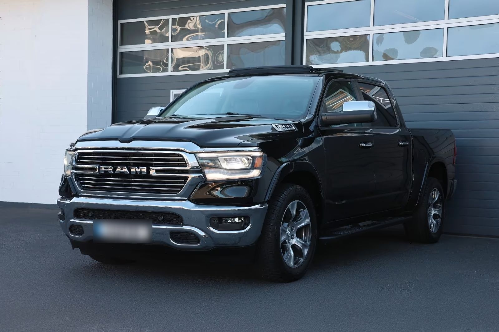Dodge RAM 1500 LARAMIE 5.7 L - FULL BLACK - Dodge RAM - SYC75