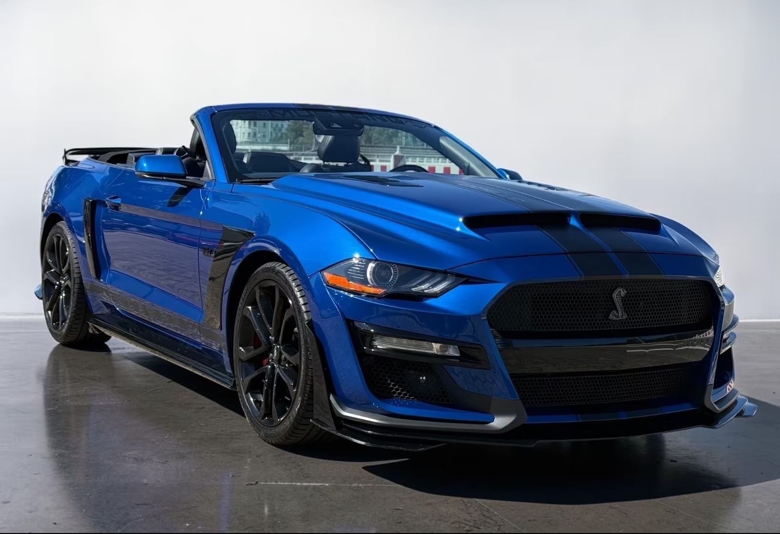 FORD MUSTANG GT - FULL OPTION - Ford Mustang - SYC75