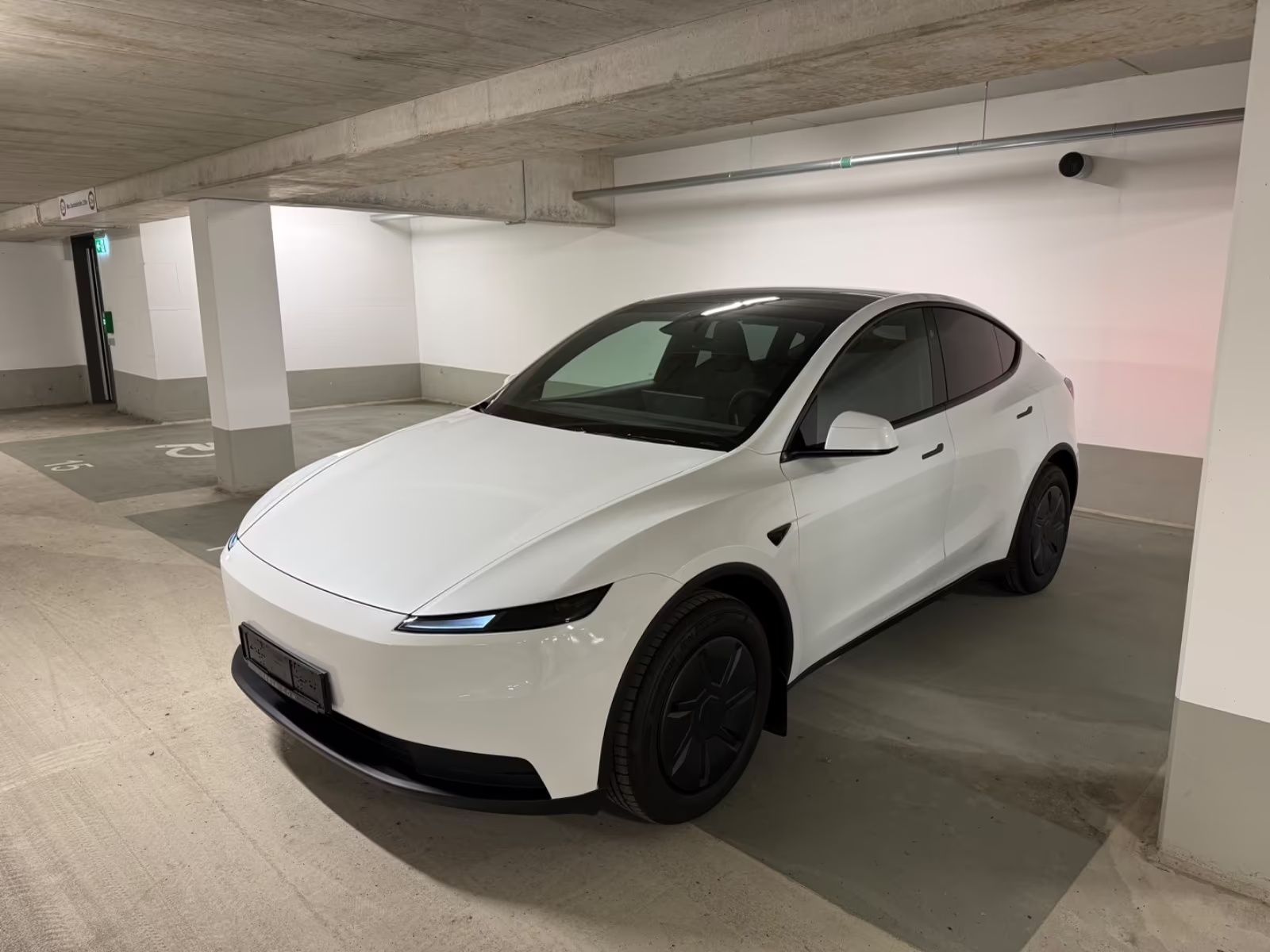 Tesla Model Y RWD - 299 CH