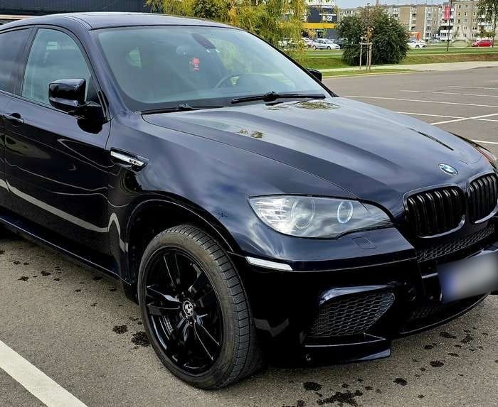 BMW X6 M- FULL BLACK - BMW X6 - SYC75