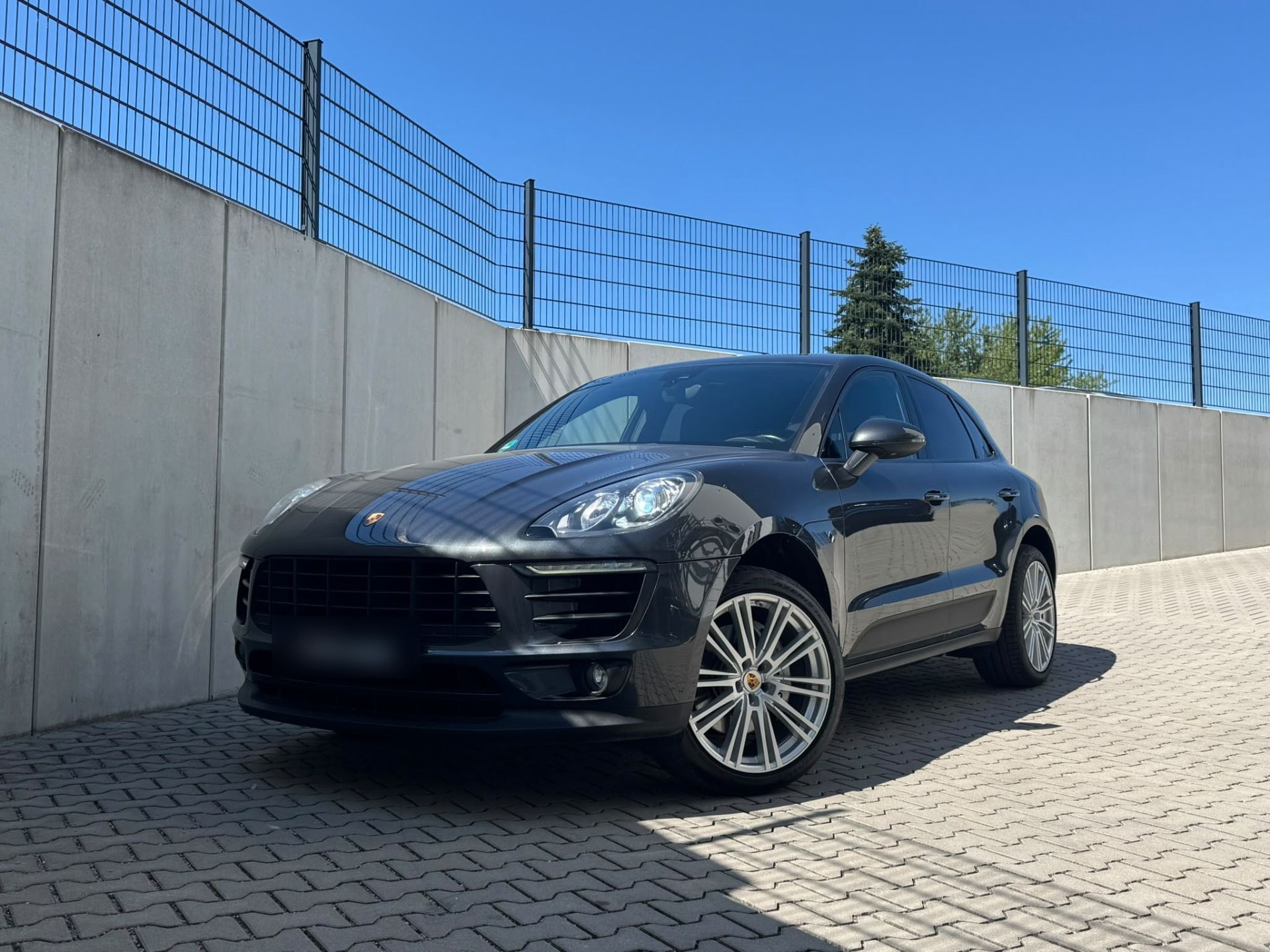 Porsche Macan S-FULL BLACK - Porsche Macan - SYC75