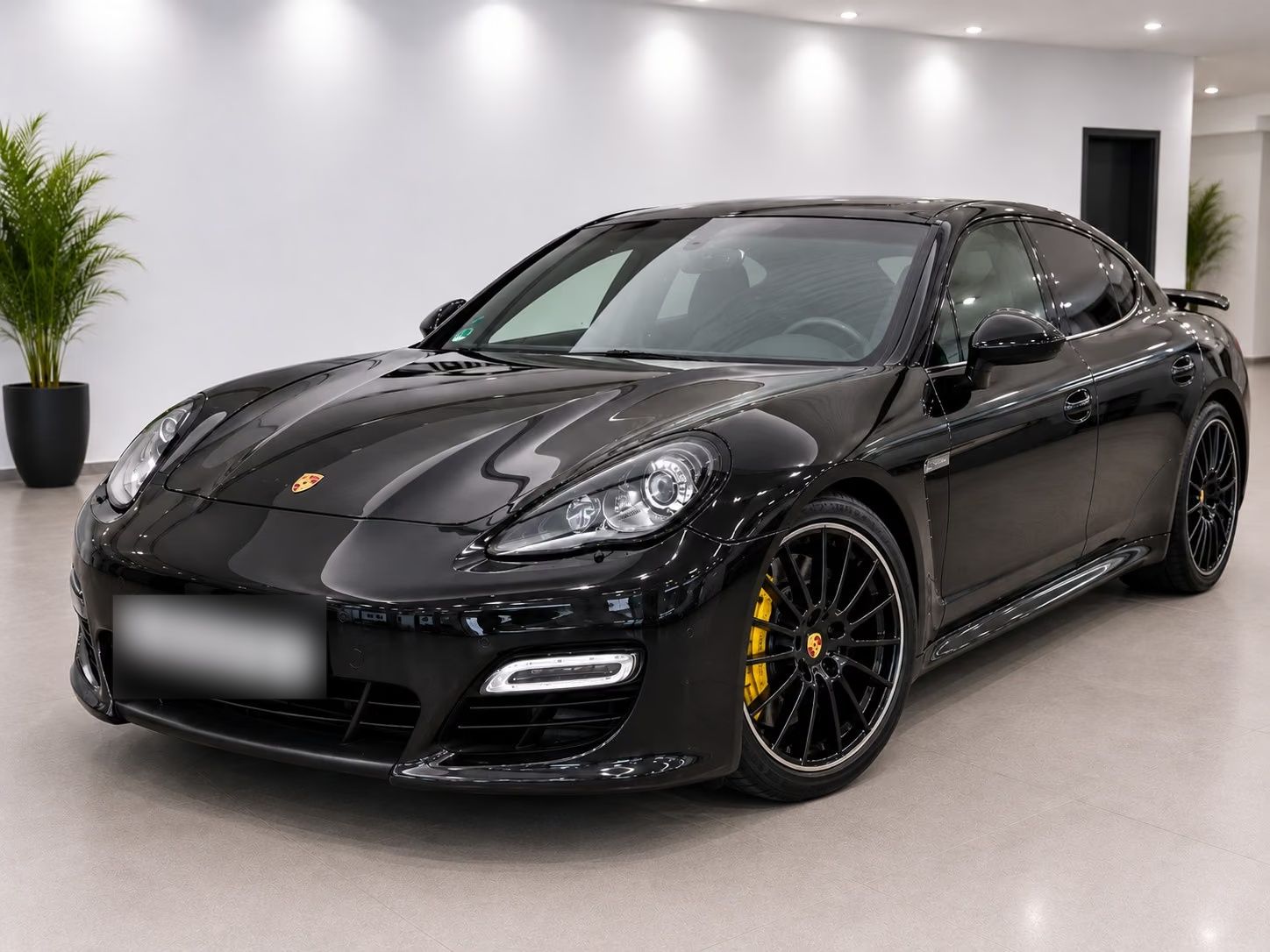 Porsche Panamera GTS-FULL BLACK FULL OPTION - Porsche Panamera - SYC75